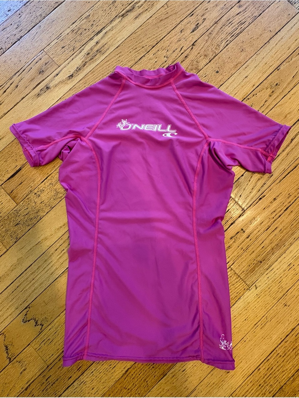O'Neill Women's Magenta Short-Sleeve Rash Guard